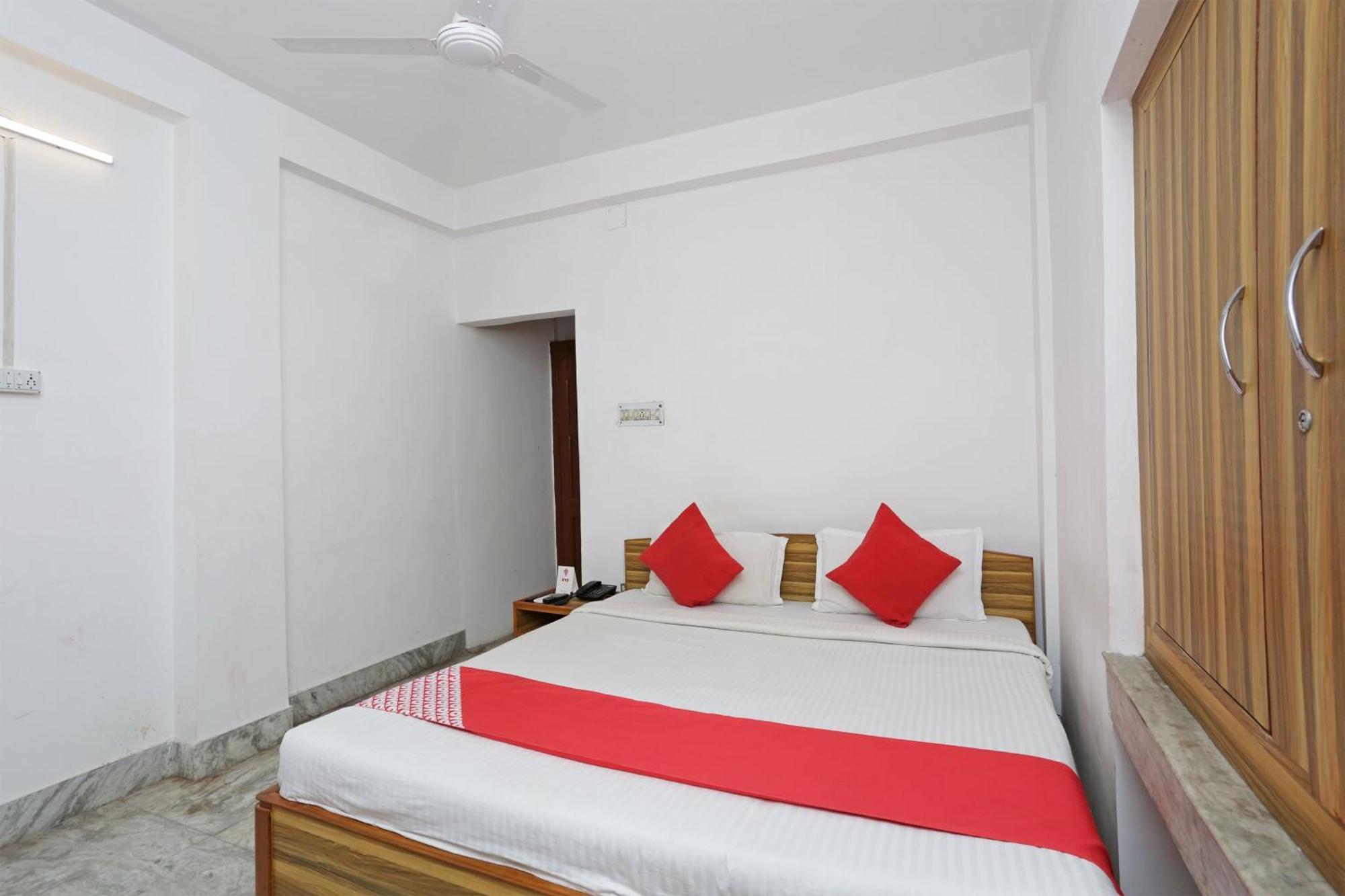 Hotel O New Silver Inn Kolkata Exterior photo